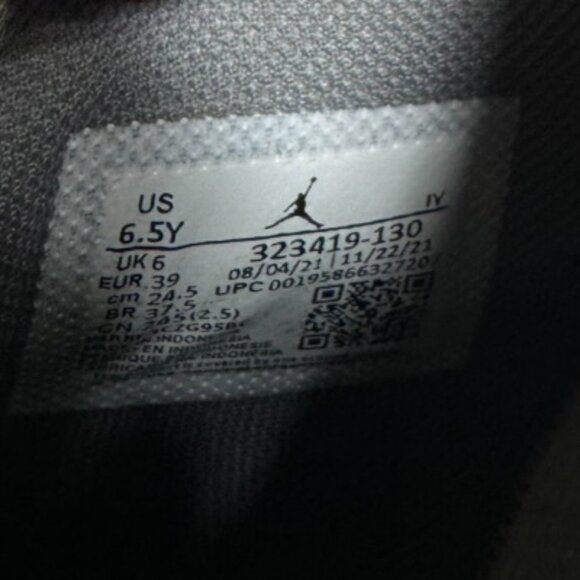 Air Jordan 6 Rings White Black Altitude Green Sneakers Athletic Sz 6.5 Youth - Picture 12 of 12